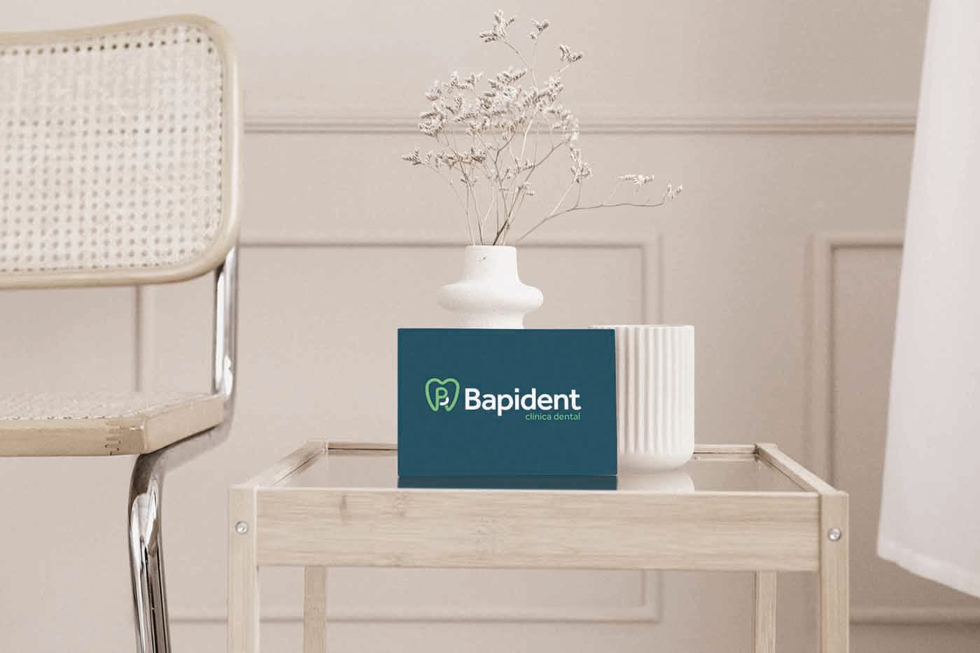 diseño tarjetas corporativas para clínica dental